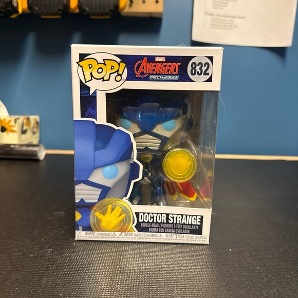 Funko Other - Funko Pop! Avengers Doctor Strange - Blue and Yellow